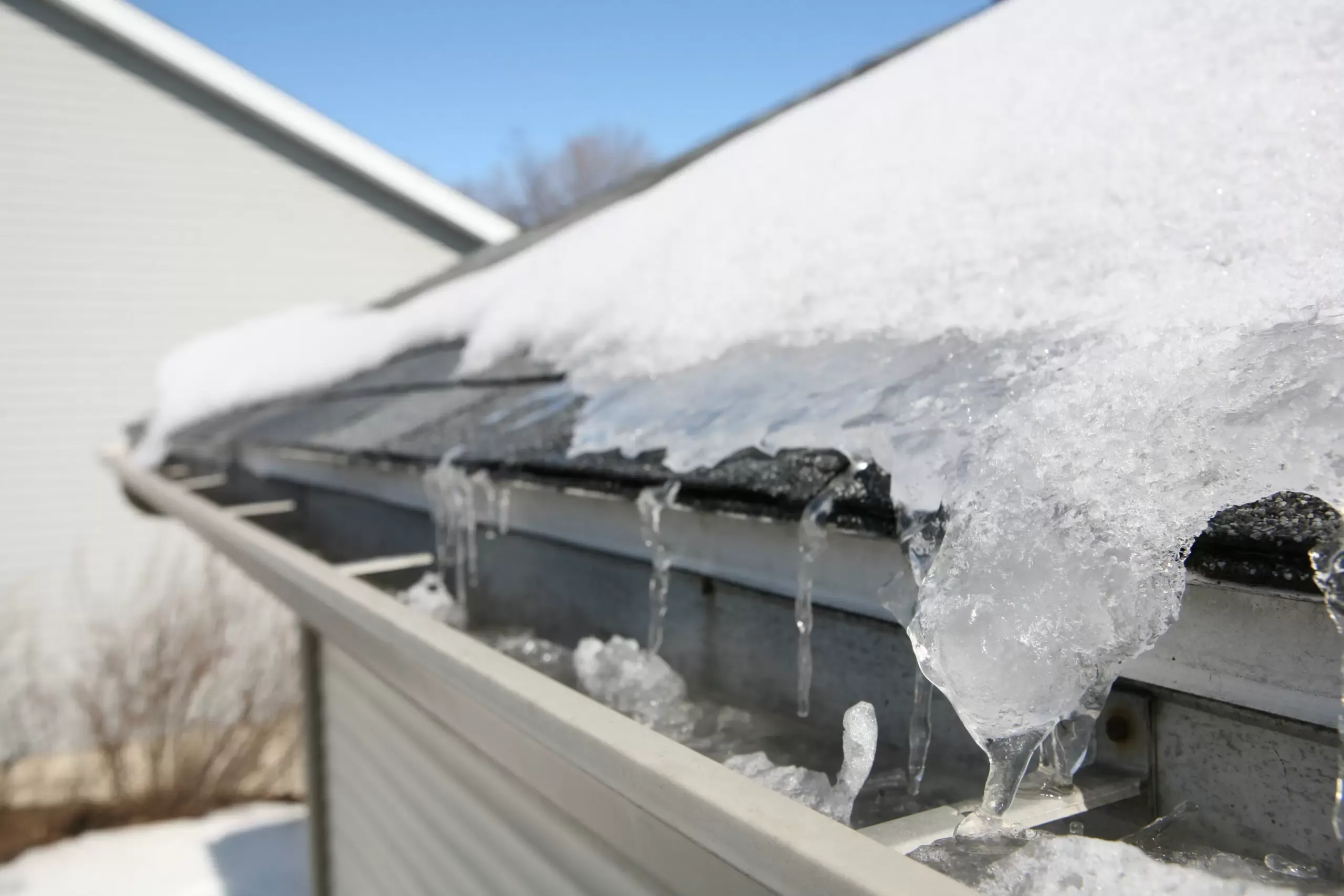Essential Tips For Getting Your Roof Winter Ready